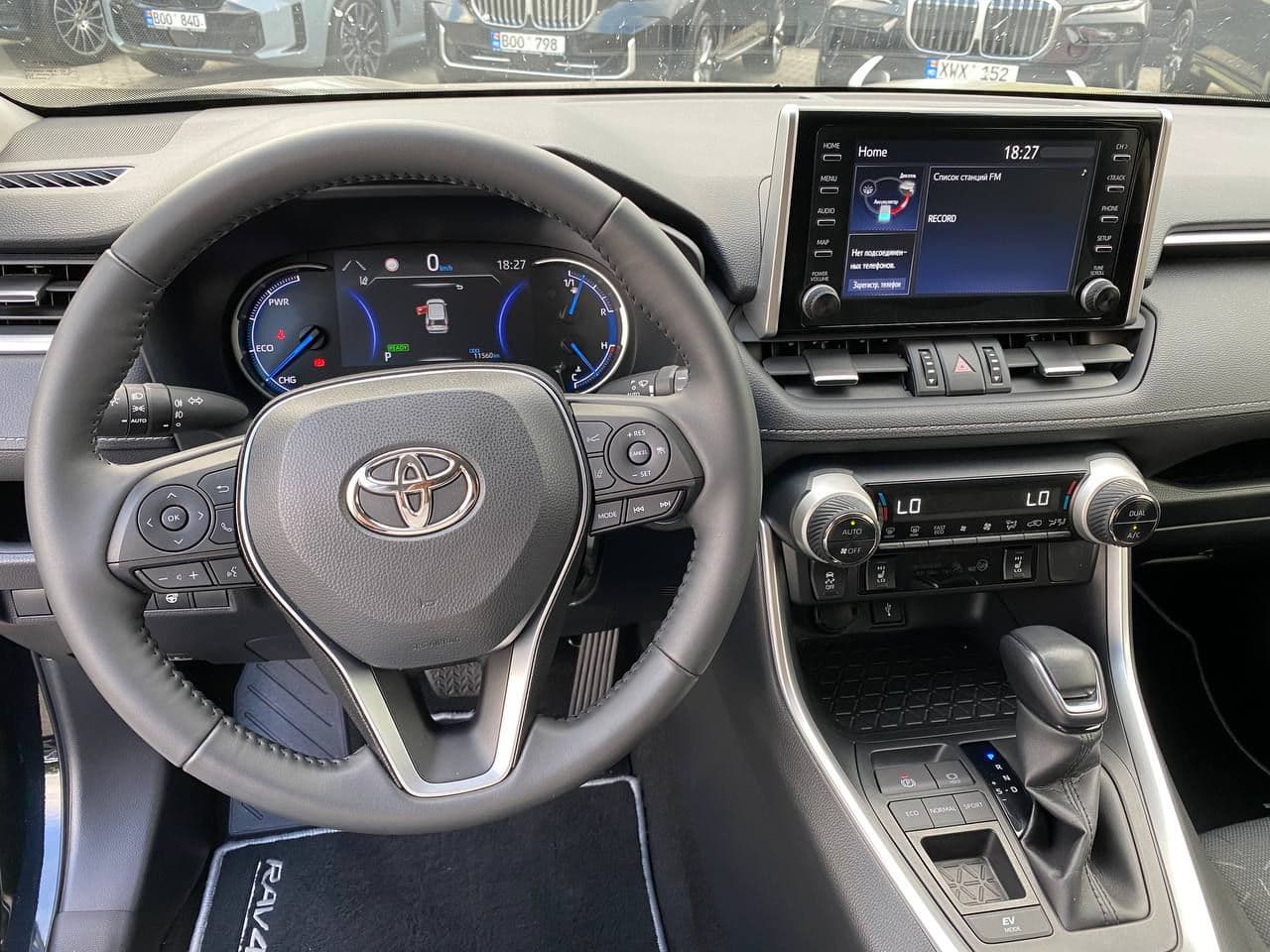 2022 Toyota Rav-4 — Miniatură 8