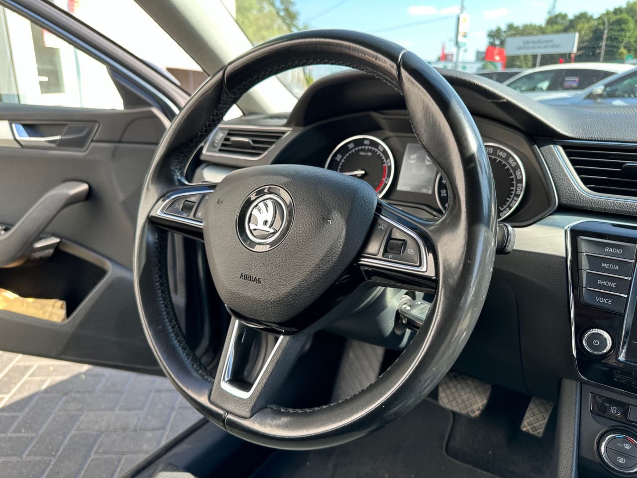 Skoda Superb 2016 — Миниатюра 12