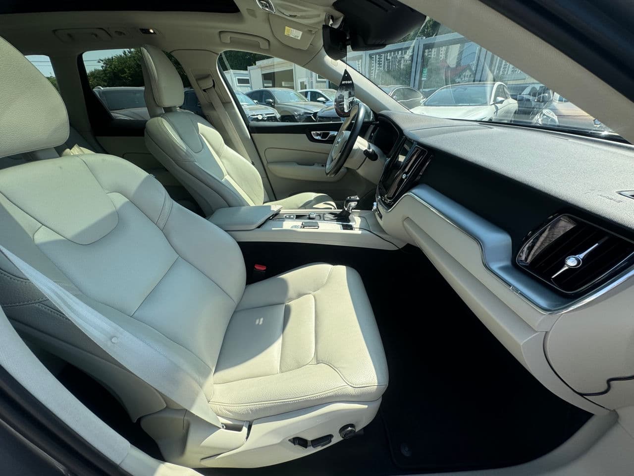 2018 Volvo XC 60 — Miniatură 22