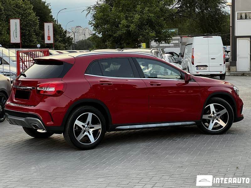 2016 Mercedes GLA 200 — Miniatură 3