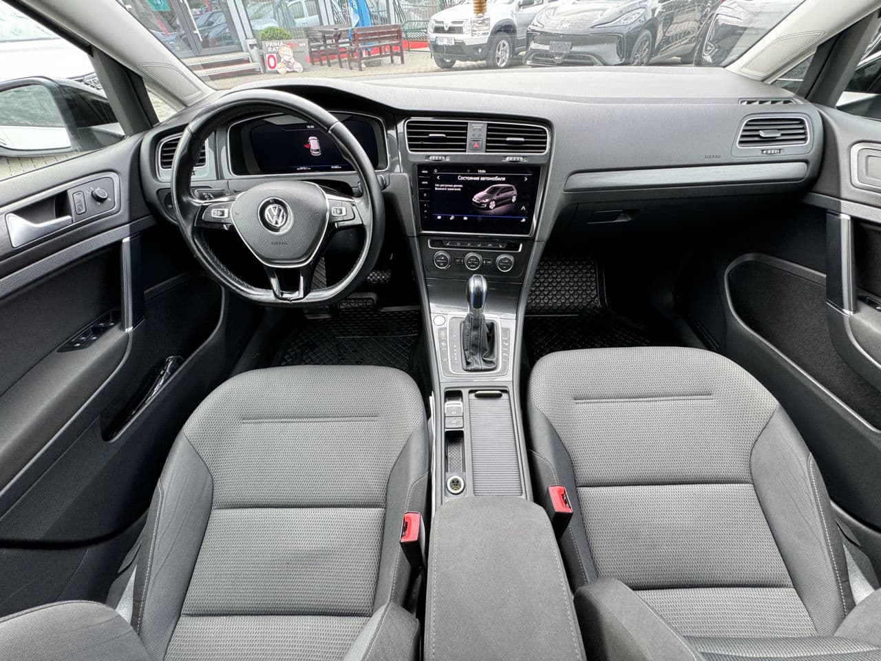 2019 Volkswagen e-Golf — Miniatură 13
