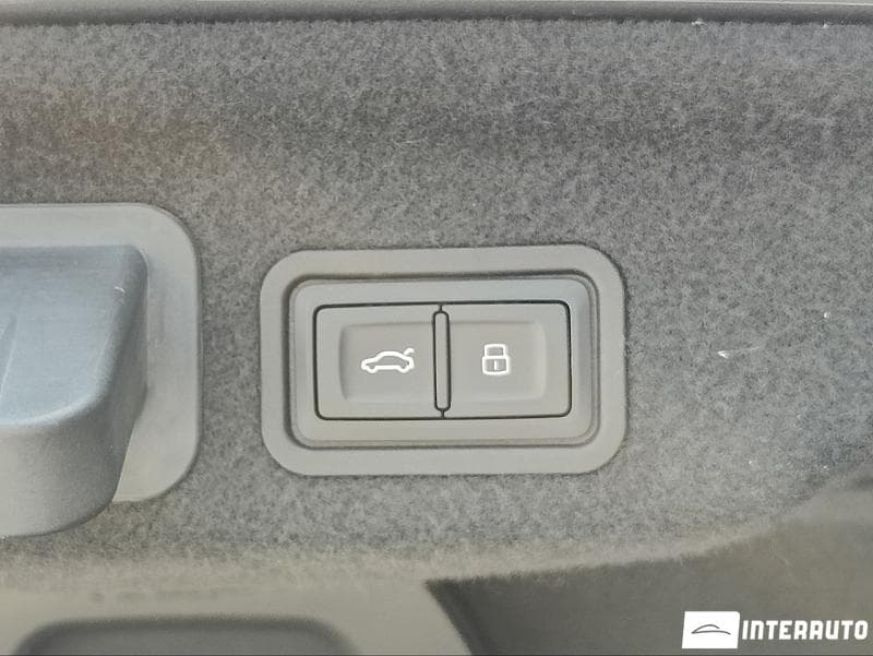 2015 Audi A8 — Miniatură 23