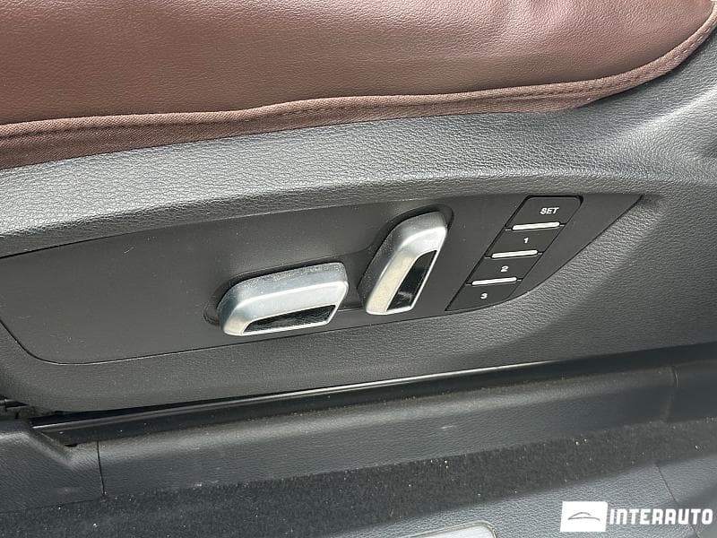 2021 Haval H9 — Miniatură 10