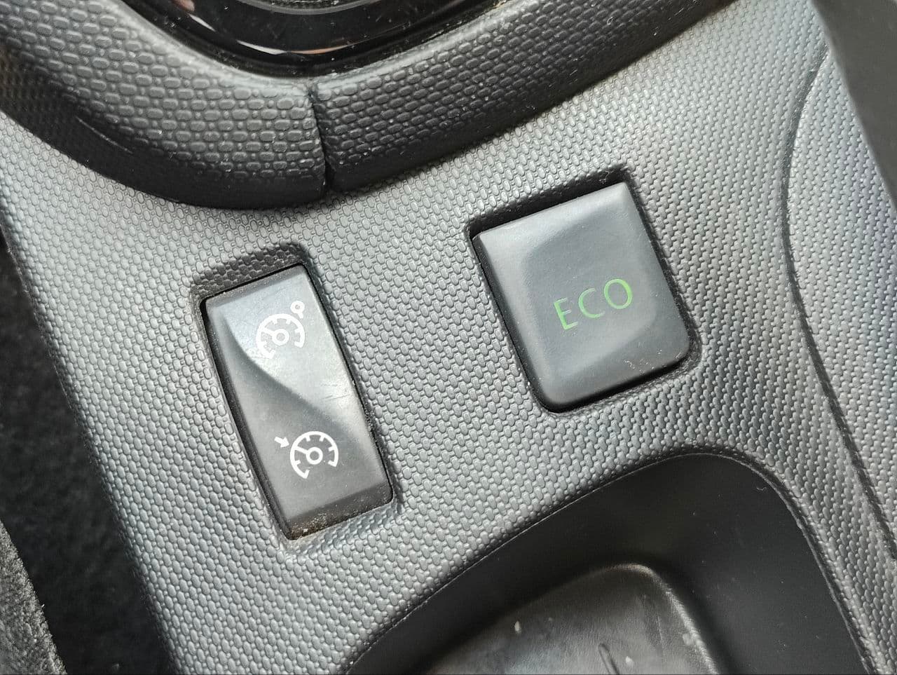 Renault Clio 2015 — Миниатюра 15