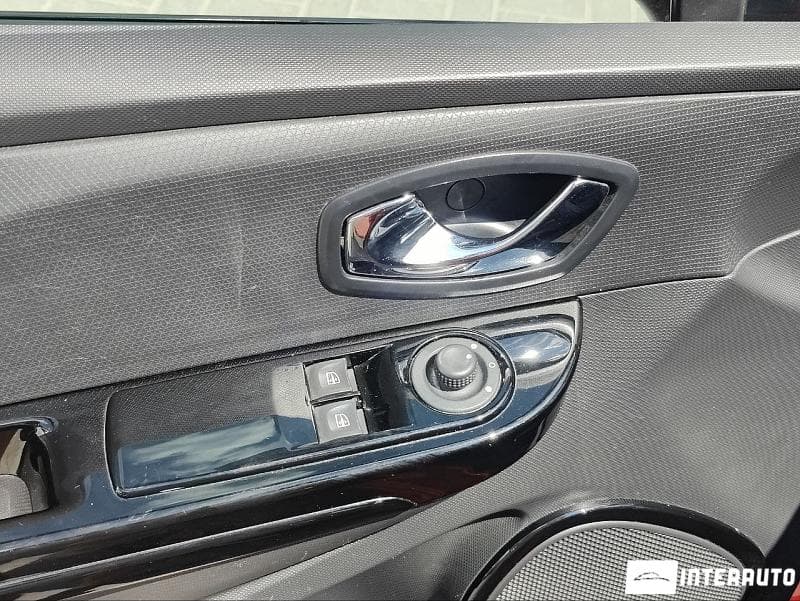 Renault Clio 2015 — Миниатюра 19