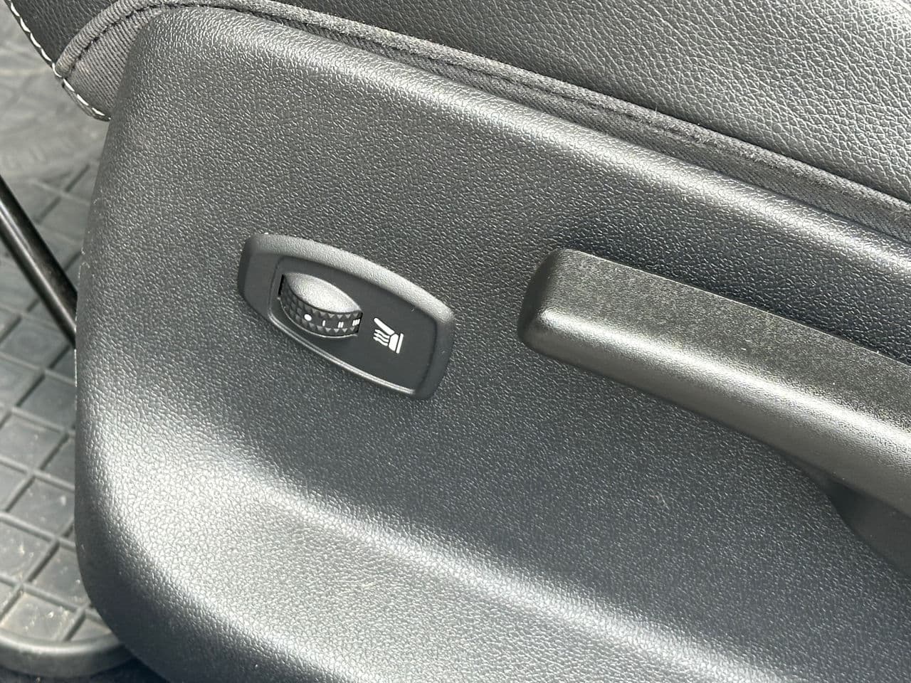 2012 Renault Megane — Miniatură 20