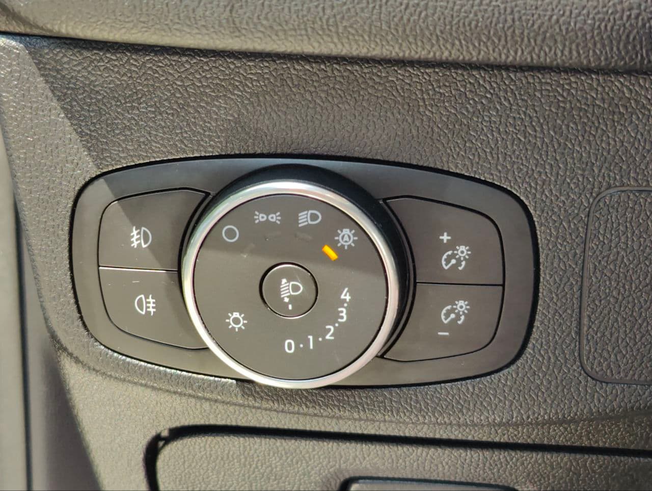 2019 Ford Focus — Miniatură 16