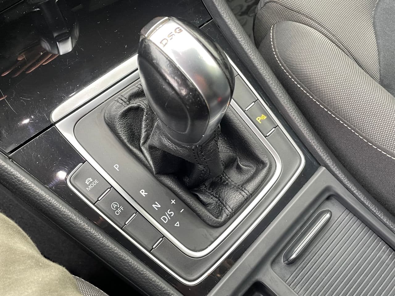 2013 Volkswagen Golf — Miniatură 15