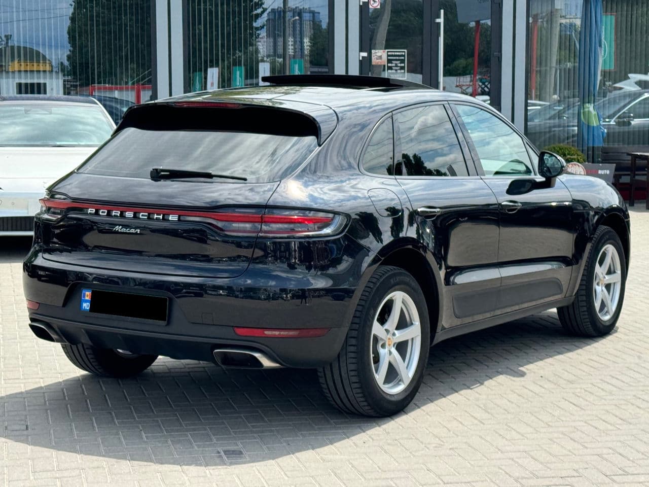 2019 Porsche Macan — Miniatură 3
