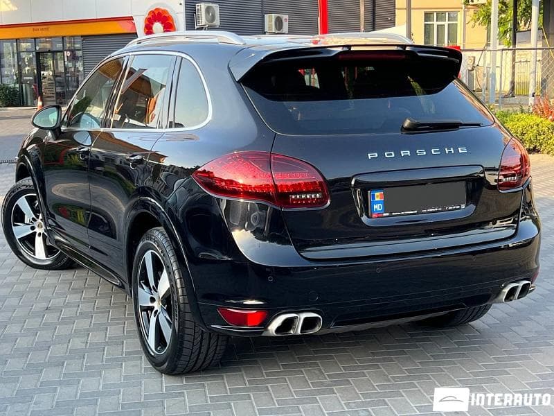 2013 Porsche Cayenne S — Miniatură 4
