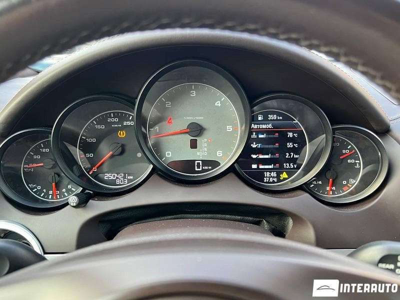 2013 Porsche Cayenne S — Miniatură 9