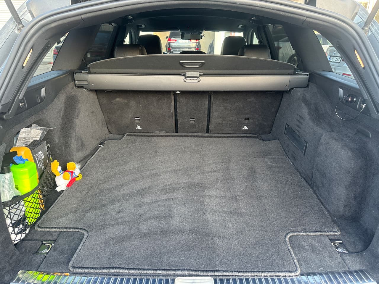 2020 Mercedes E 220 — Miniatură 22