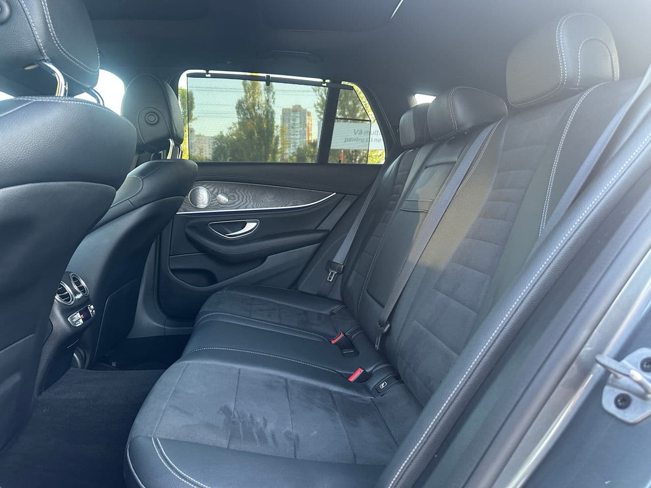 2020 Mercedes E 220 — Miniatură 19