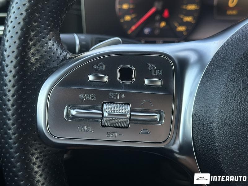 2020 Mercedes E 220 — Miniatură 11
