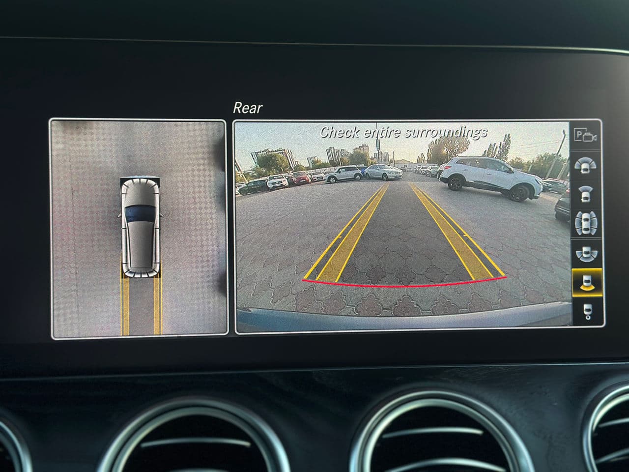 2020 Mercedes E 220 — Miniatură 14