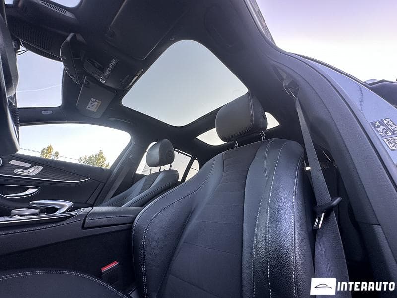 2020 Mercedes E 220 — Miniatură 17