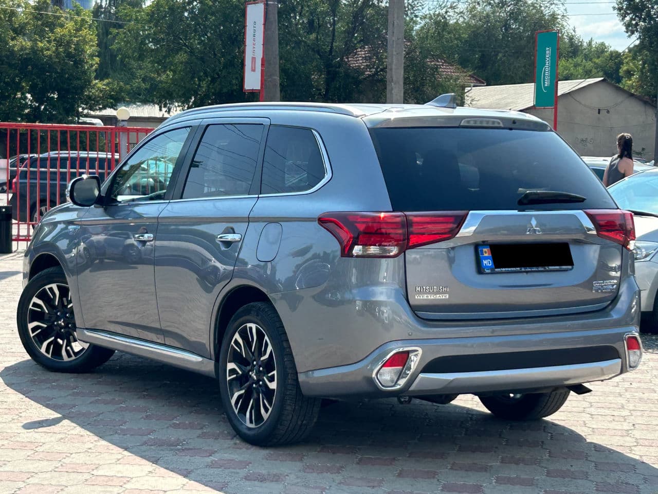 Mitsubishi Outlander 2017 — Миниатюра 2