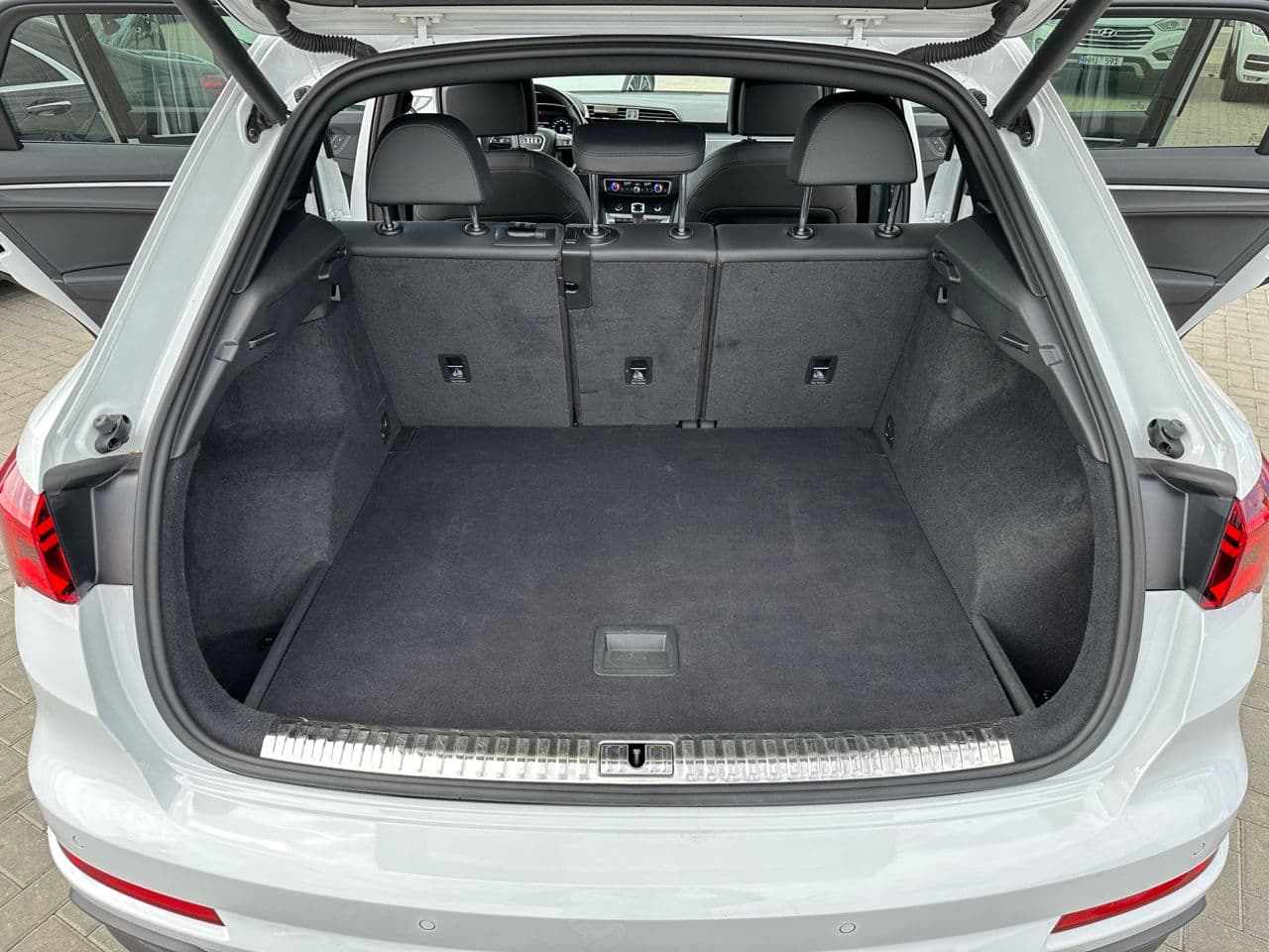 Audi Q3 2020 — Миниатюра 25