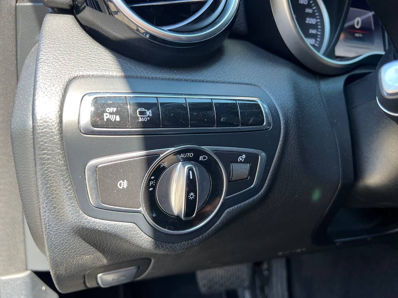 2015 Mercedes C 350e — Miniatură 13