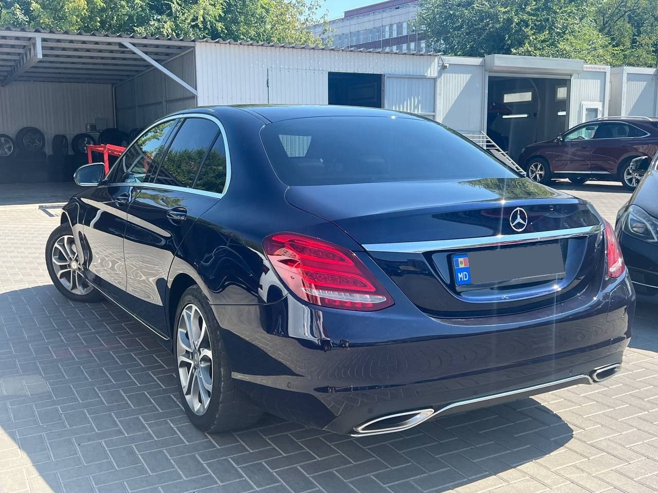 2015 Mercedes C 350e — Miniatură 2