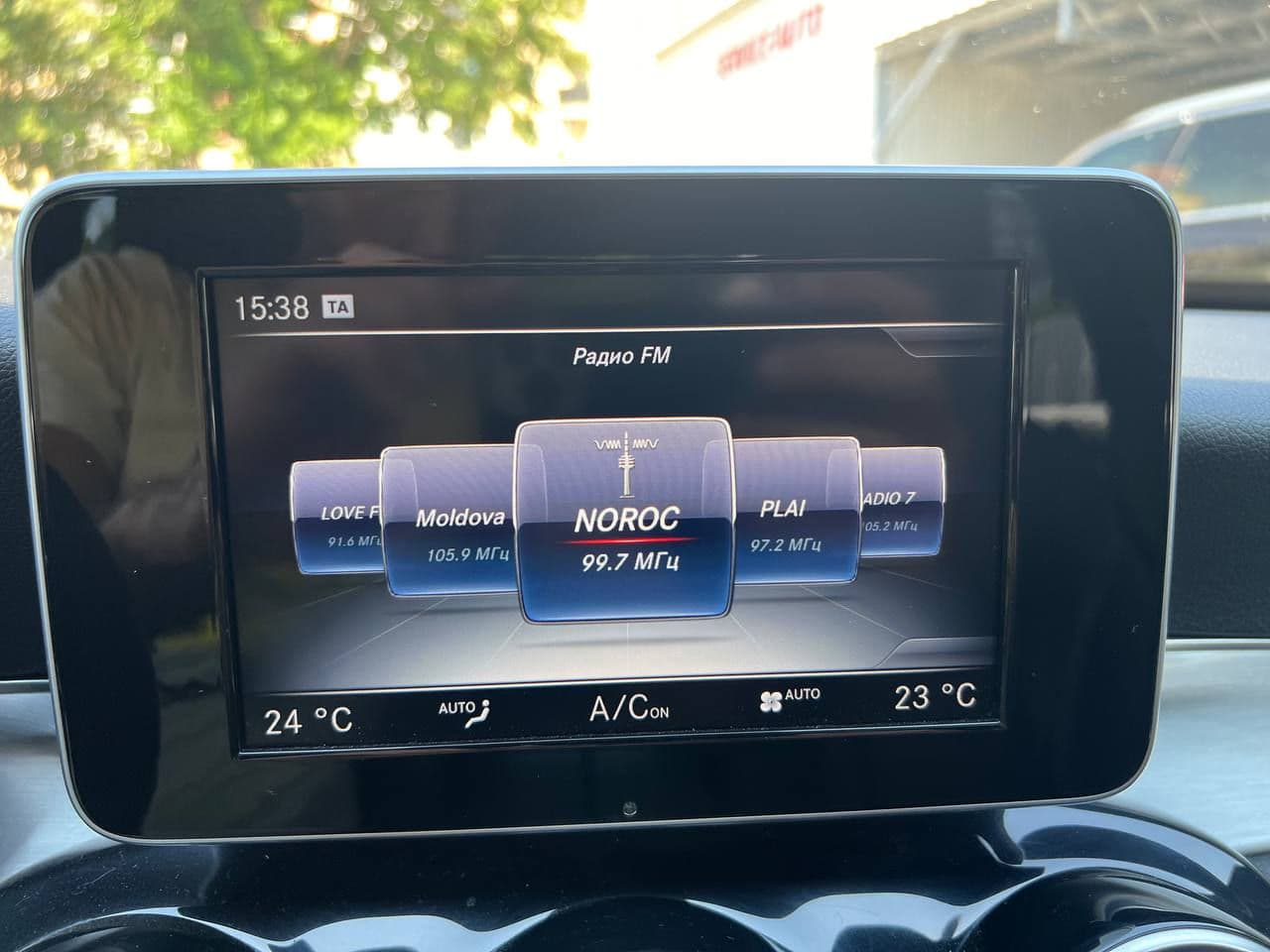 2015 Mercedes C 350e — Miniatură 10