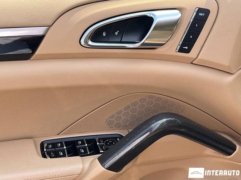 2015 Porsche Cayenne S Hybrid — Miniatură 6