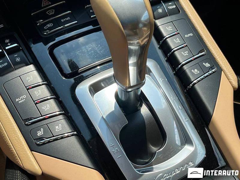 2015 Porsche Cayenne S Hybrid — Miniatură 15