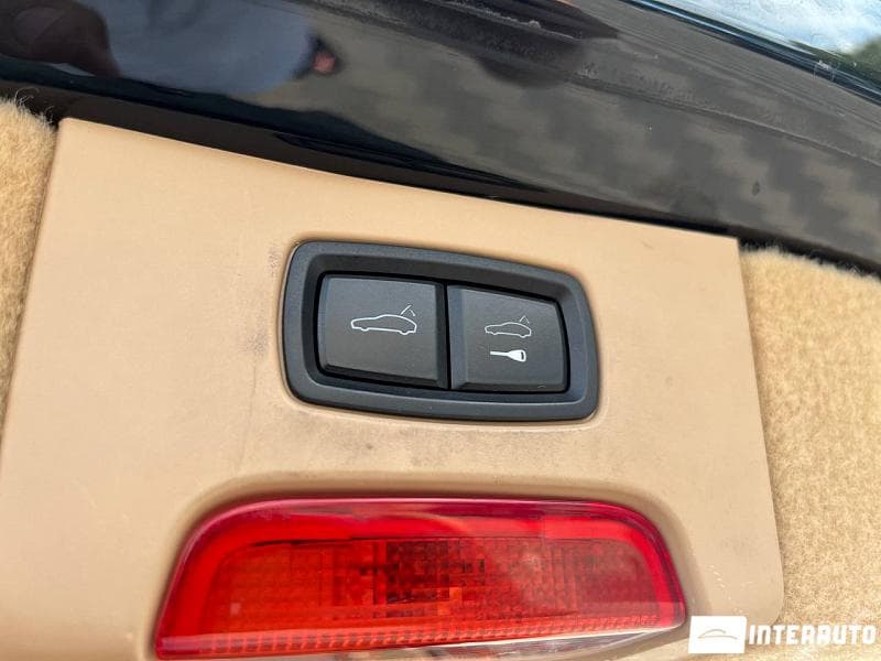 2015 Porsche Cayenne S Hybrid — Miniatură 22