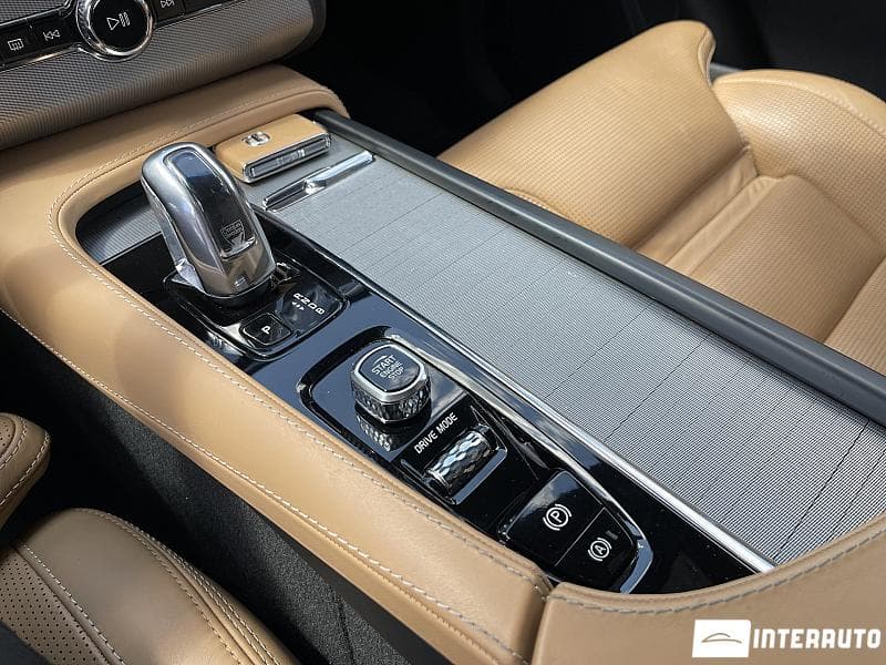 Volvo XC 90 2017 — Миниатюра 16