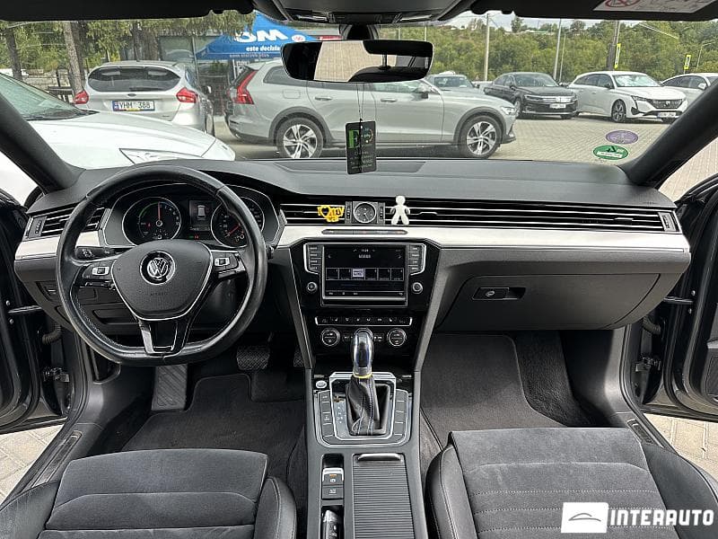 2016 Volkswagen Passat GTE — Miniatură 6