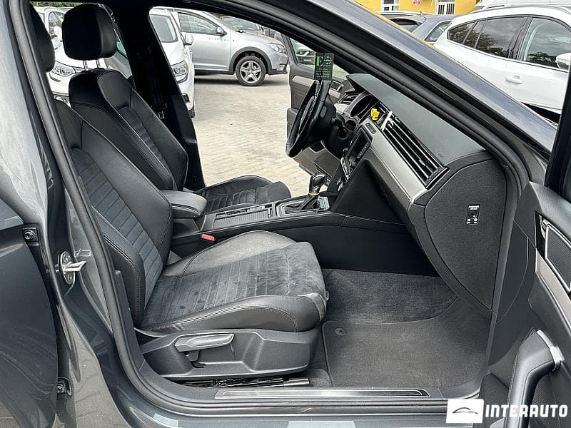 2016 Volkswagen Passat GTE — Miniatură 15