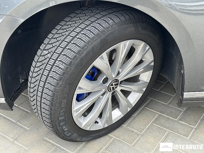 2016 Volkswagen Passat GTE — Miniatură 18