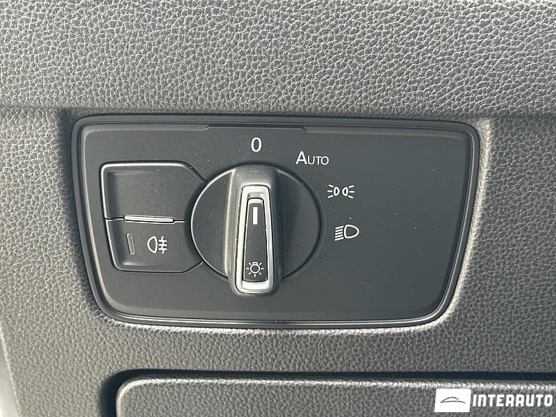 2016 Volkswagen Passat GTE — Miniatură 16