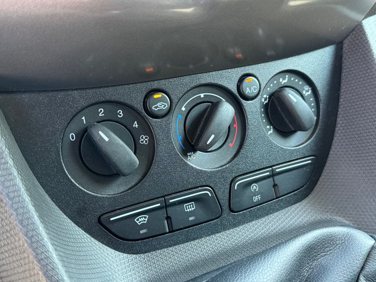 2015 Ford Transit Connect — Miniatură 12