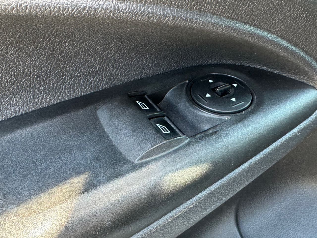 2015 Ford Transit Connect — Miniatură 14