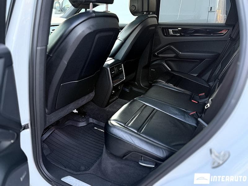 Porsche Cayenne 2018 — Миниатюра 20