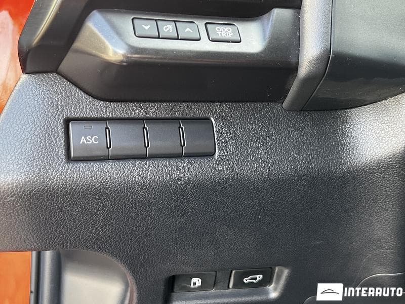 Lexus UX 200 2018 — Миниатюра 16