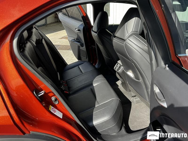 Lexus UX 200 2018 — Миниатюра 18