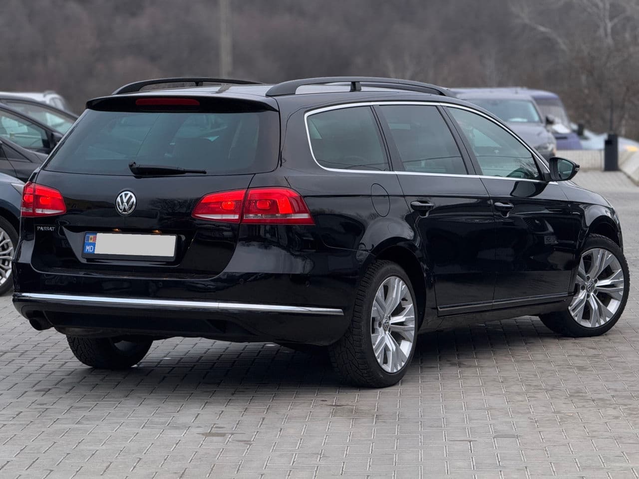 2011 Volkswagen Passat — Miniatură 2