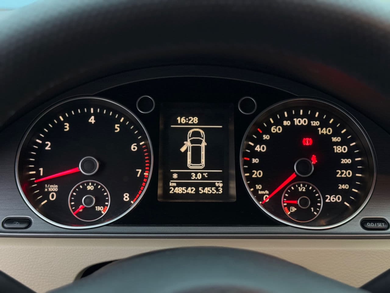 2011 Volkswagen Passat — Miniatură 12