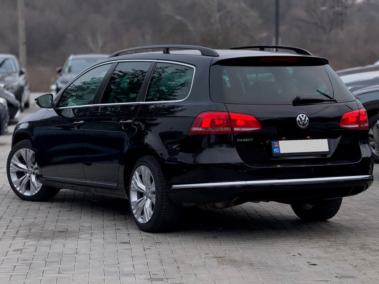 2011 Volkswagen Passat — Miniatură 4