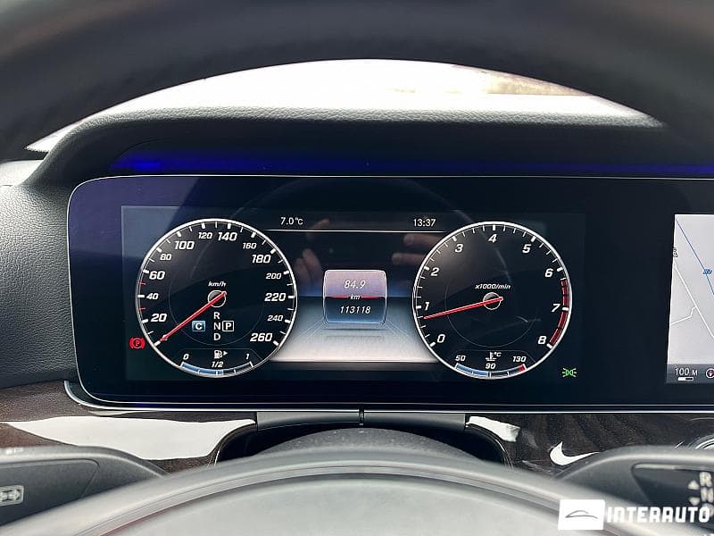 2016 Mercedes E 200 — Miniatură 10