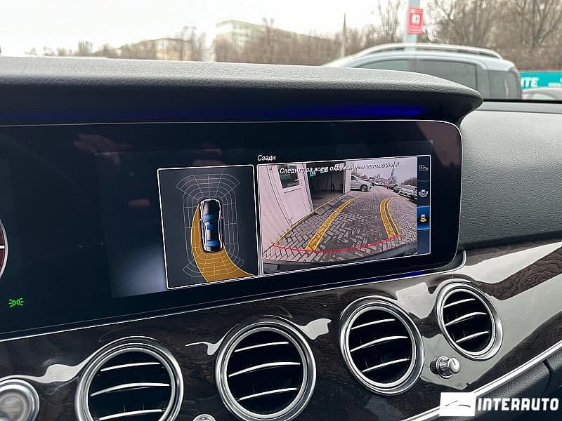 2016 Mercedes E 200 — Miniatură 12