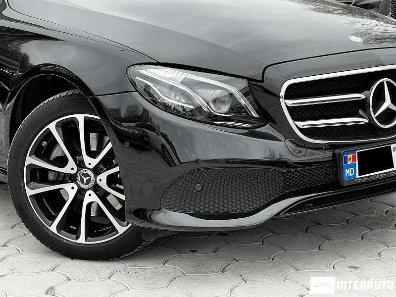 2016 Mercedes E 200 — Miniatură 5