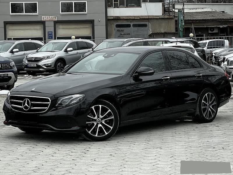 2016 Mercedes E 200 — Miniatură 2