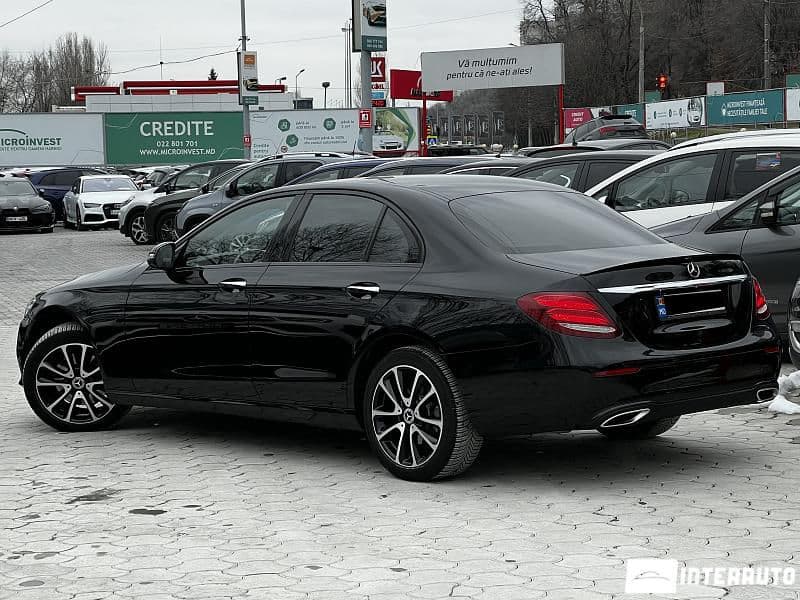 2016 Mercedes E 200 — Miniatură 3