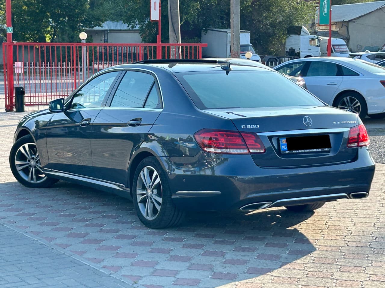 2014 Mercedes E 300h — Miniatură 2