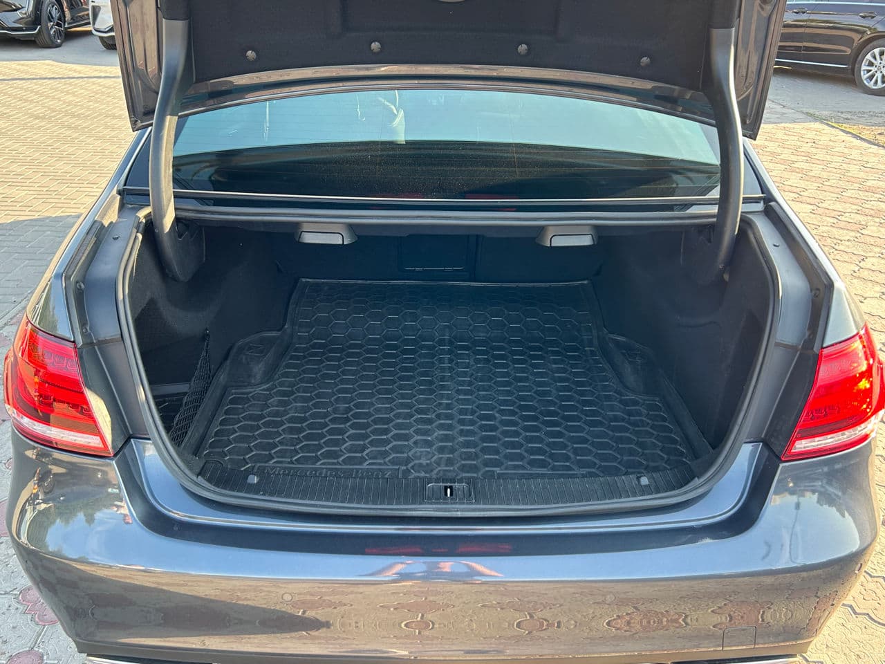 2014 Mercedes E 300h — Miniatură 21