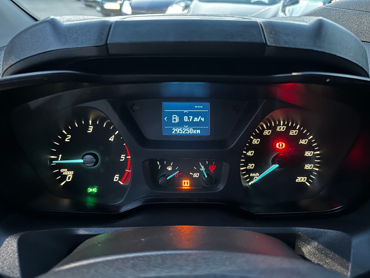 2015 Ford Transit — Miniatură 10