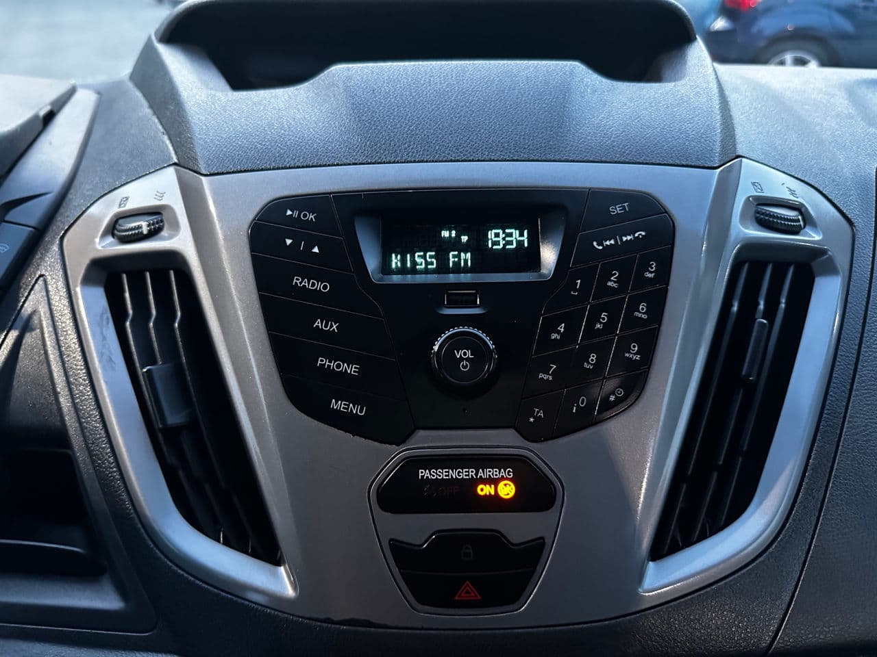 2015 Ford Transit — Miniatură 11